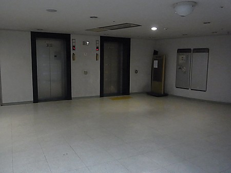 バス乗り場