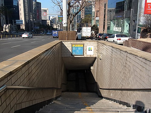 無料エレベーター