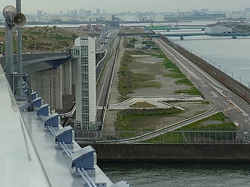 中央防波堤外側