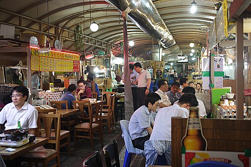 和信屋台村