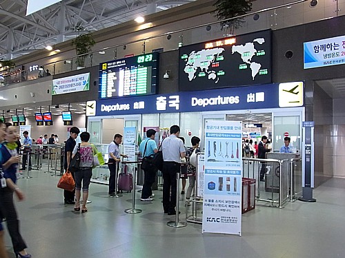 出国審査