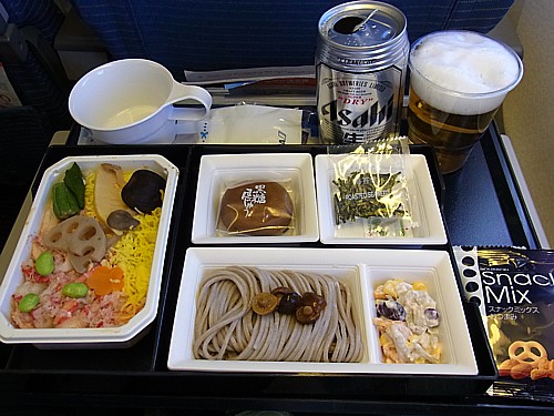 機内食 ビール付