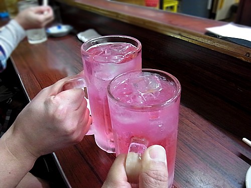 ピンク色の不思議な飲み物