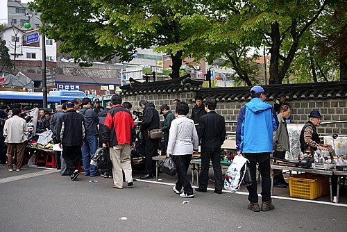 お化け市場