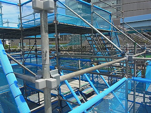 足場