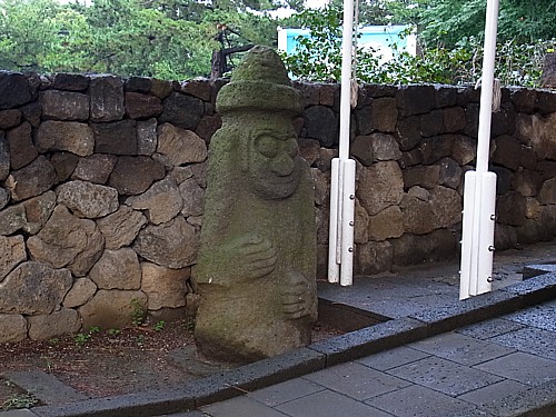 トルハルバン