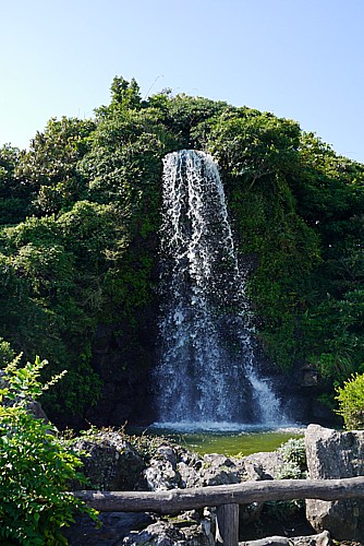 人工の滝