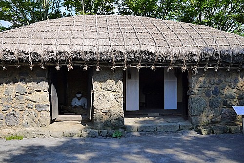わらぶき屋根