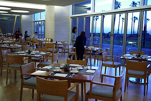 朝食会場