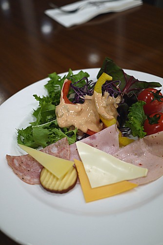 料理盛りつけ