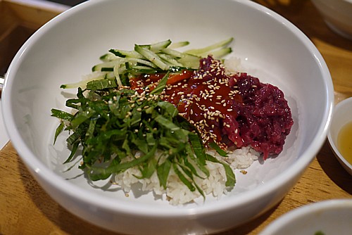 ユッケ丼