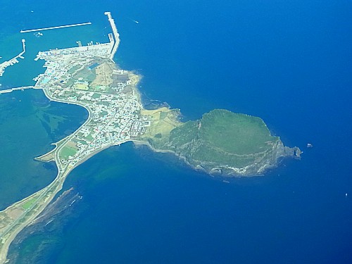 城山日出峰