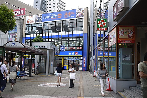 篠崎駅前