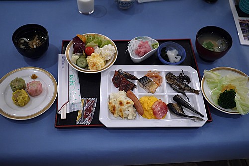 朝食満腹