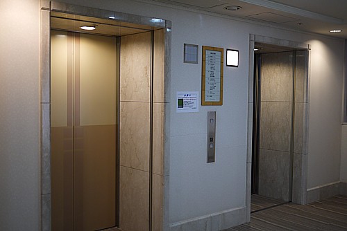 エレベーター2基