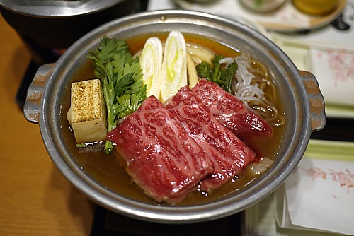 台 物:登別和牛の山菜すき焼き
