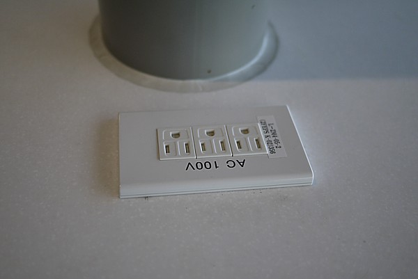 AC100V