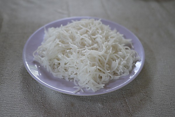 米粉の麺