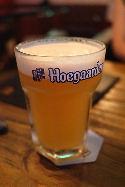 港は飲み屋を探すに一苦労