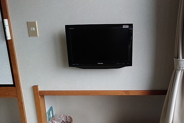 壁掛けテレビ