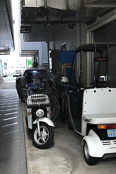 隠されたバイク