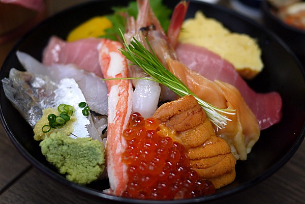 仲卸海鮮丼