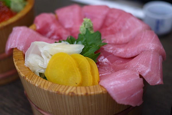 とろ鉄火丼