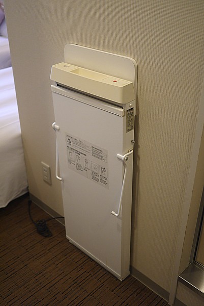 ズボンプレッサー