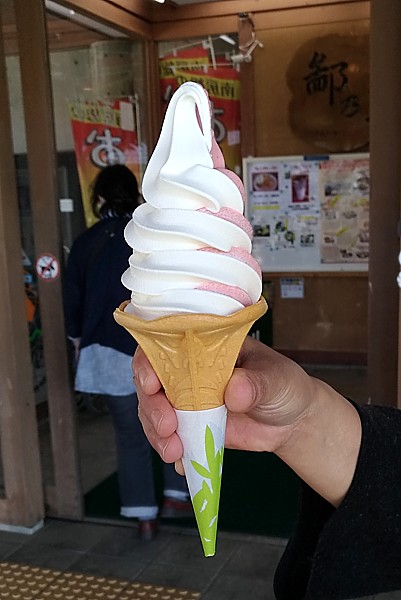 いちごソフトクリーム