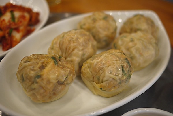 蒸しキムチ饅頭