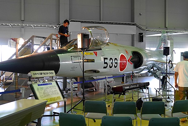 F-104J