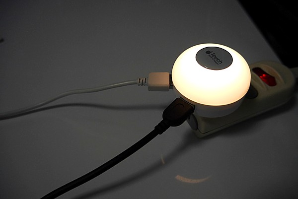 旅行に最適な充電器