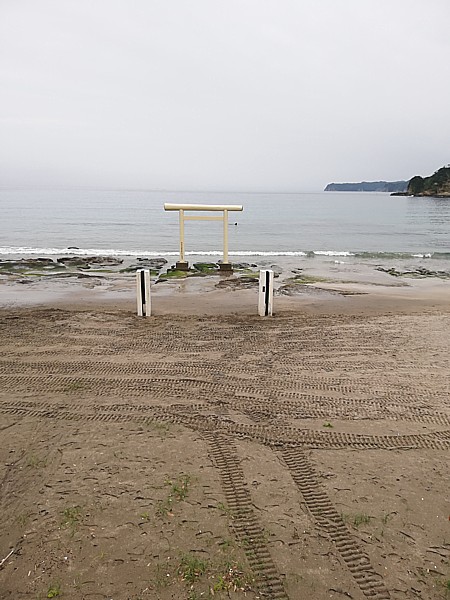鵜原海水浴場鳥居