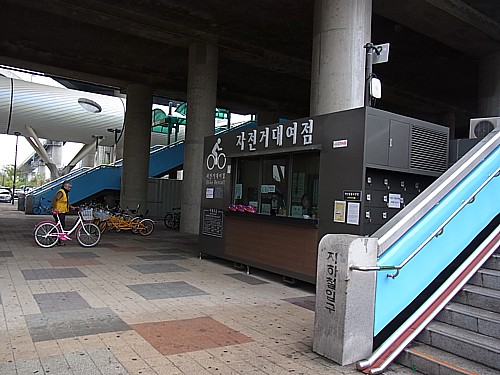 トゥクソム遊園地