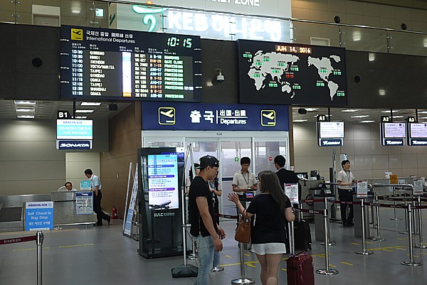 出国審査